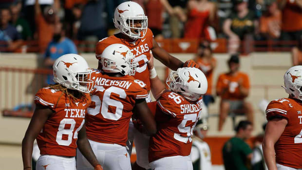 college-football-bowl-projections-texas-georgia-kentucky.jpg
